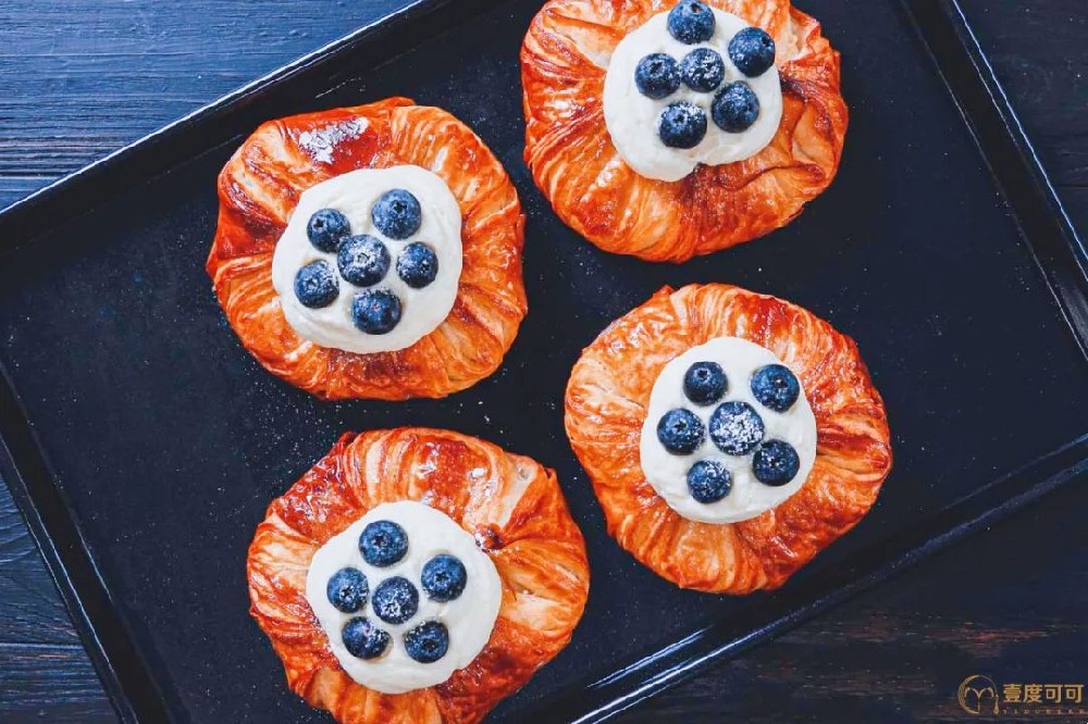 私房烘焙面包制作~简单易上手的新鲜蓝莓奶油芝士丹麦制作